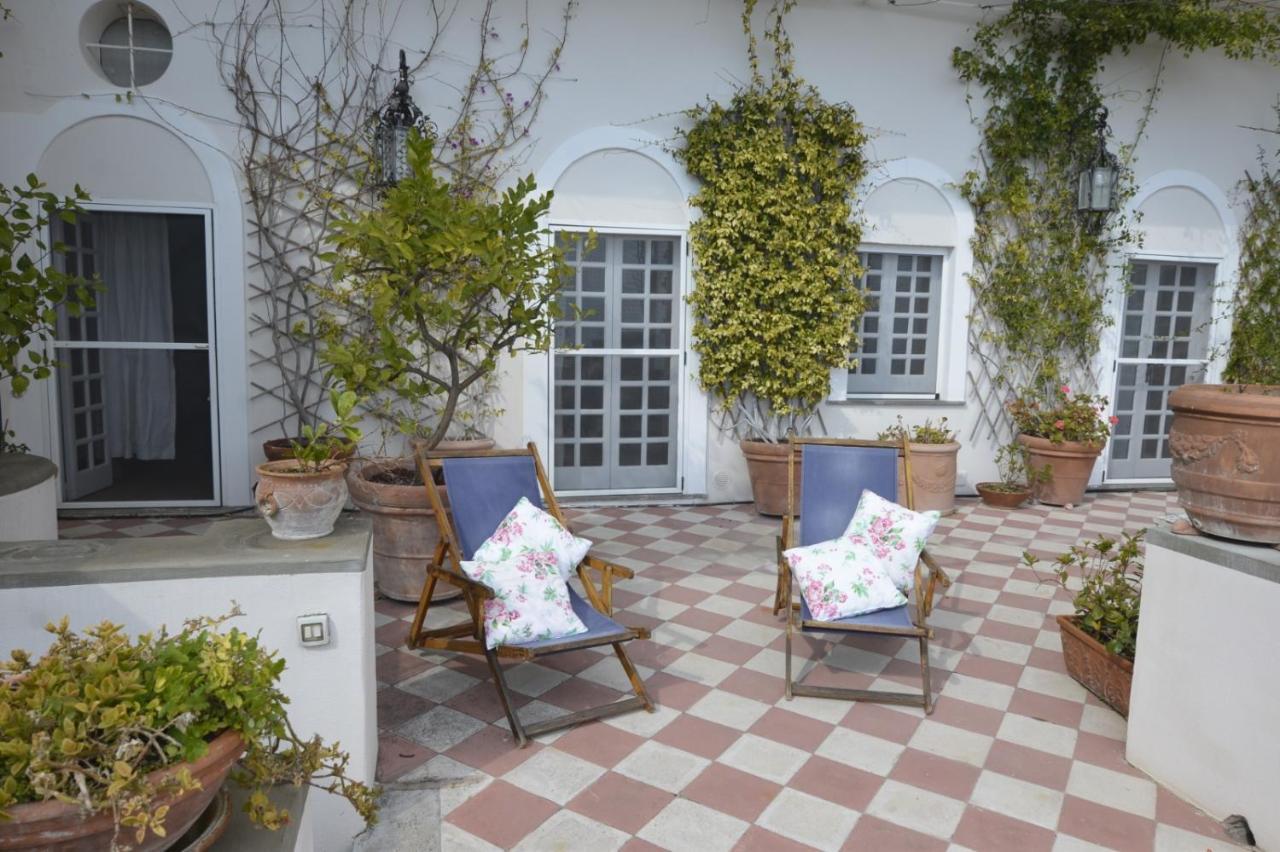 Villino Prota, Villa Ridente Con Panorama Mozzafiato ポジターノ エクステリア 写真